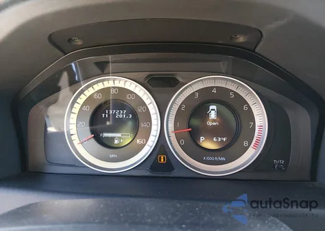 2011 Volvo Xc70 3.2 z USA, uszkodzony, nr VIN YV4952BL3B1113737